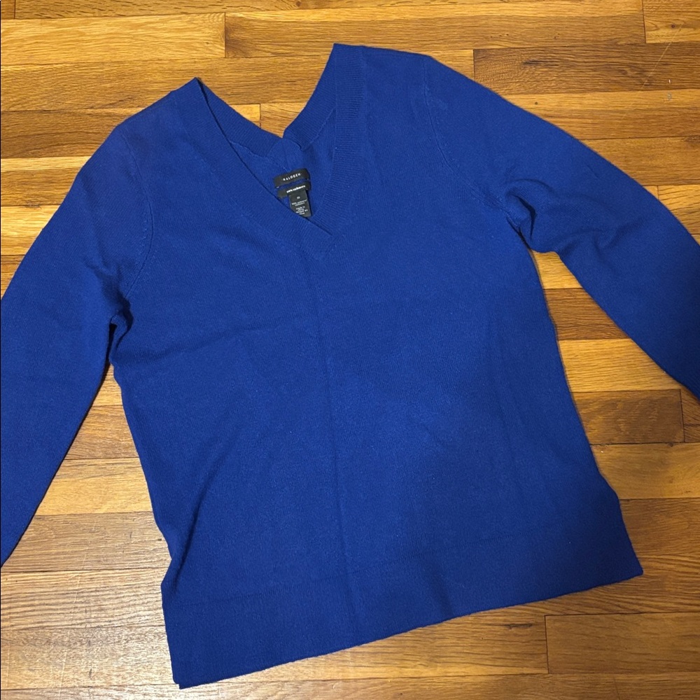 Halogen Cashmere Blue Sweater V-Neck Top - Picture 2 of 7